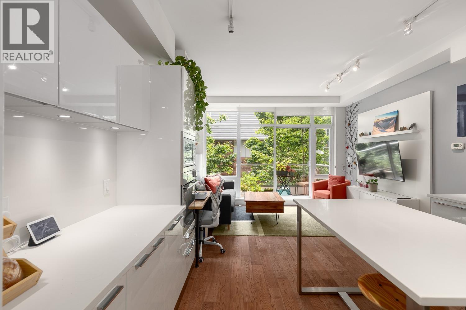 Photo 2 of 227 108 E 1st Avenue, Vancouver BC