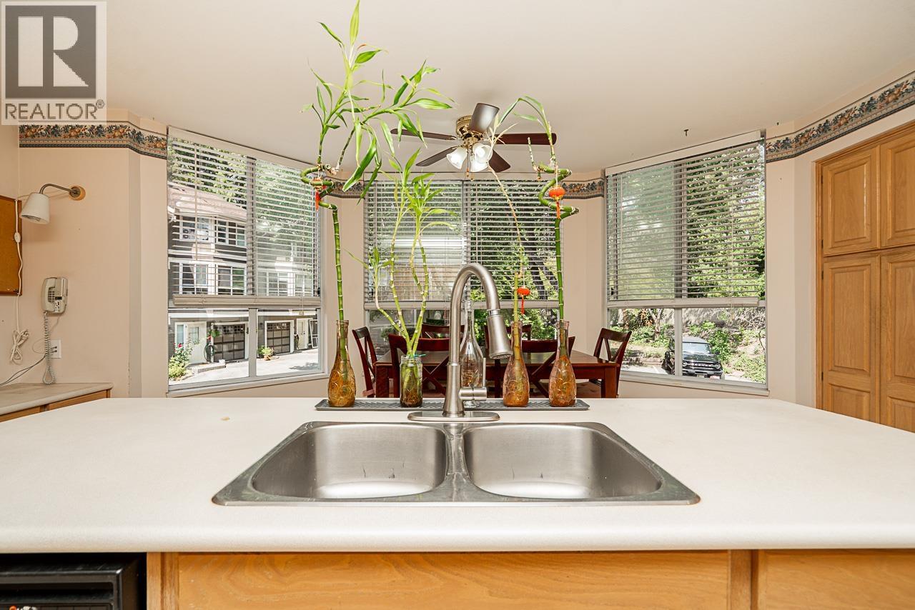Photo 15 of 12 3228 Raleigh Street, Port Coquitlam BC