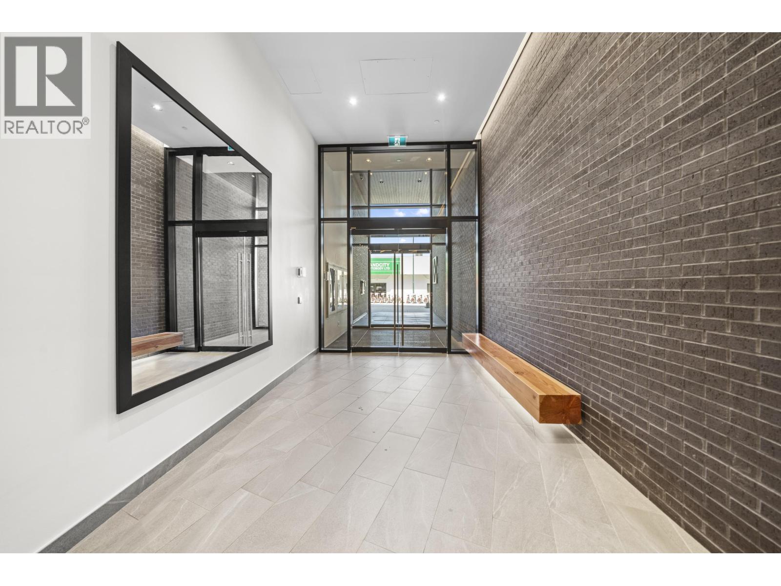 Photo 12 of 302 210 E 5th Avenue, Vancouver BC