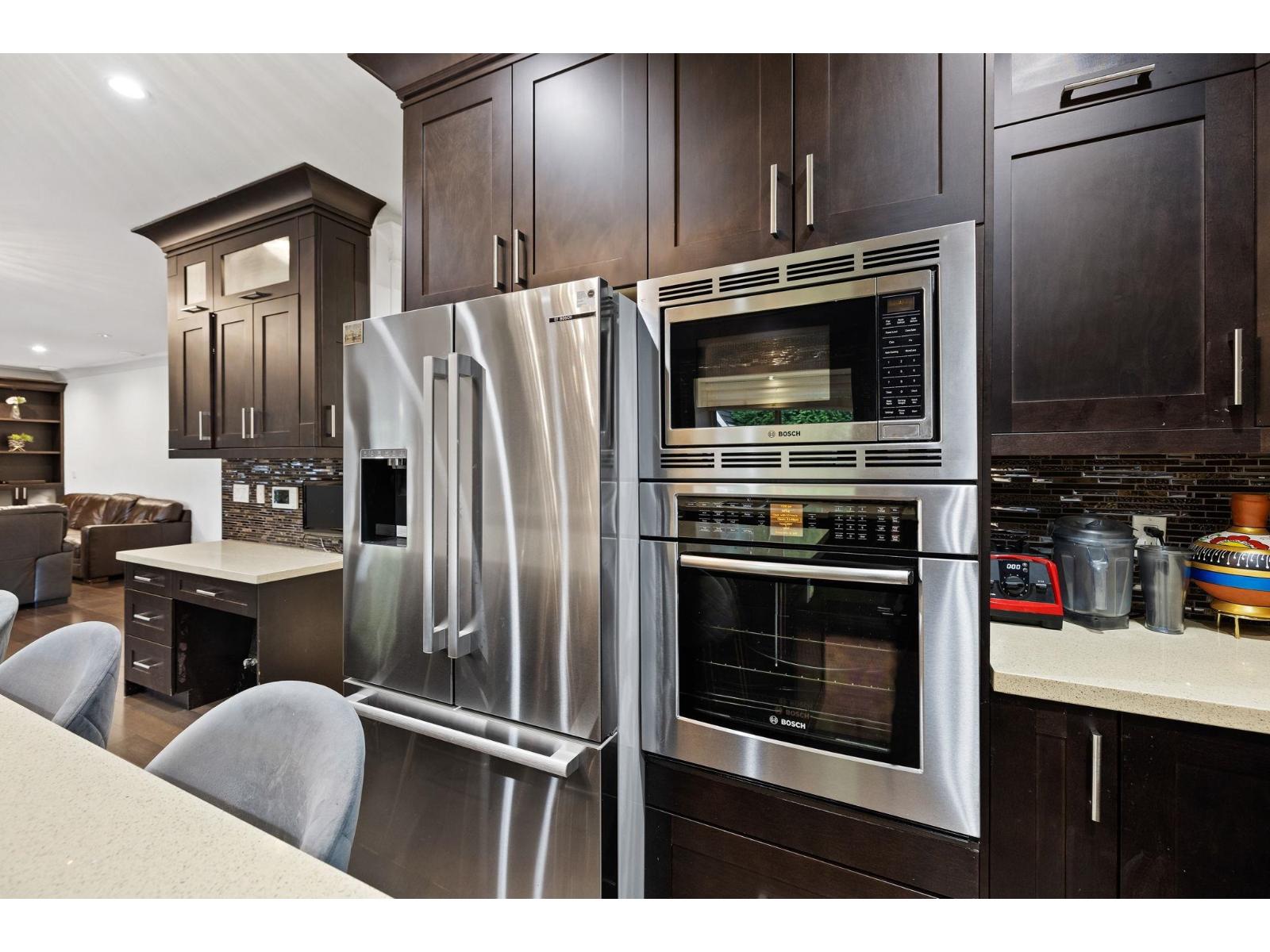 Photo 8 of 16450 87 A Avenue, Surrey BC