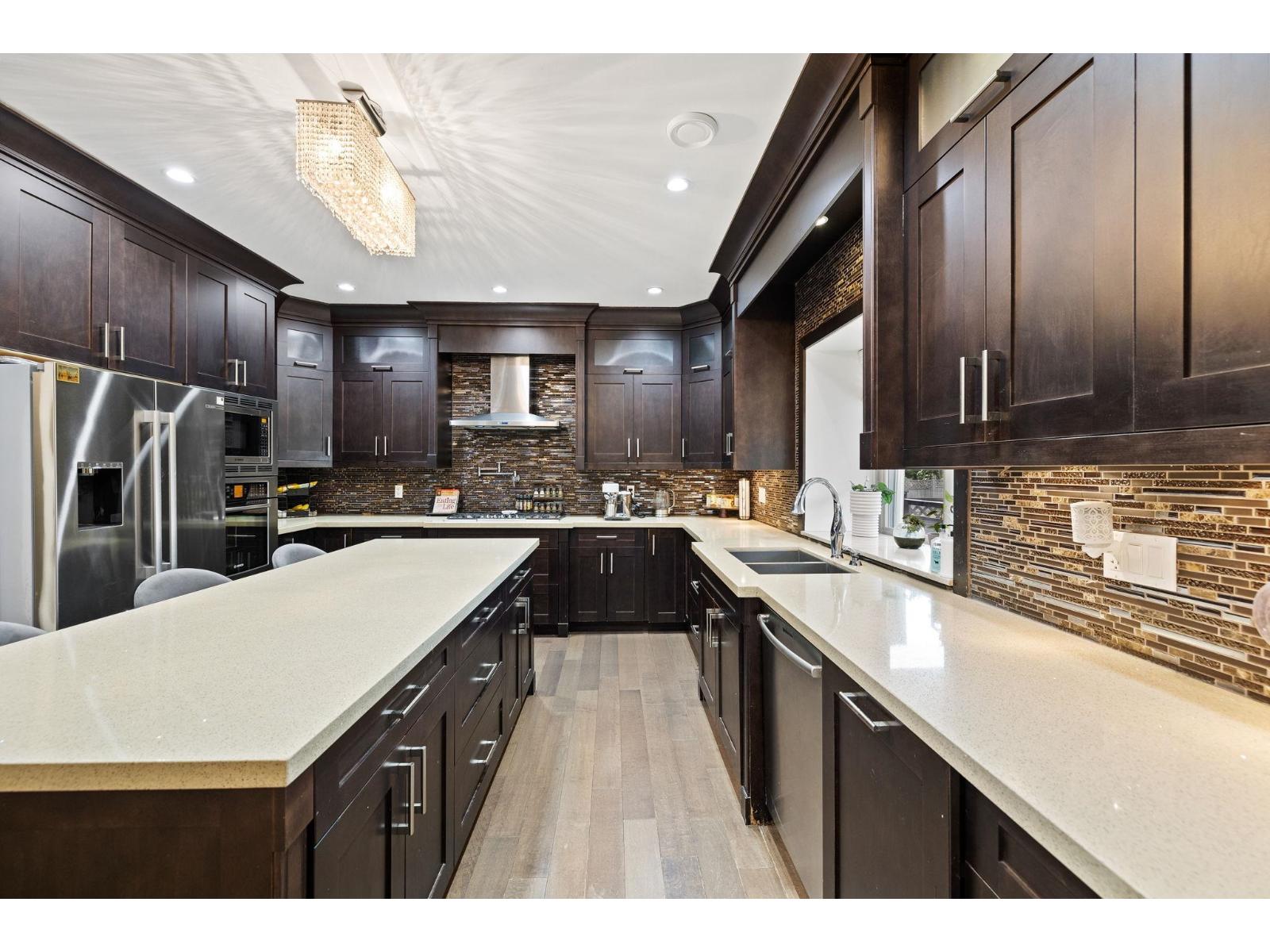 Photo 5 of 16450 87 A Avenue, Surrey BC