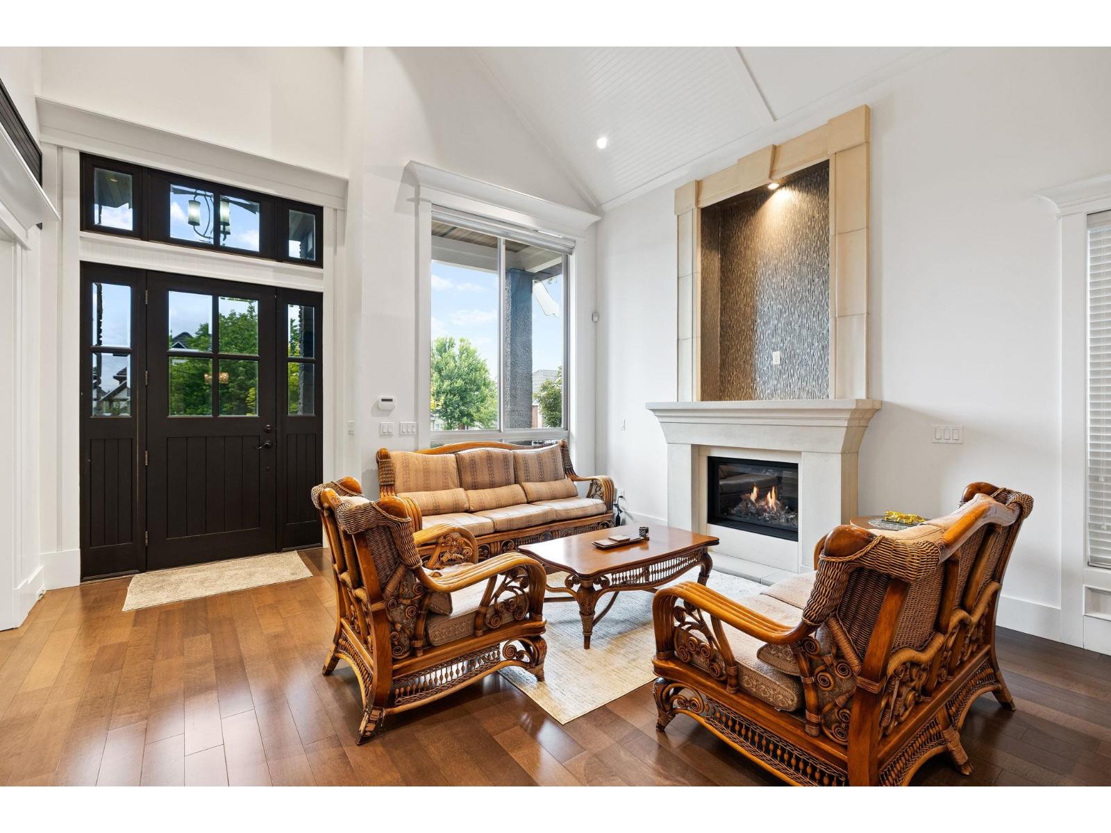 Photo 12 of 16450 87 A Avenue, Surrey BC