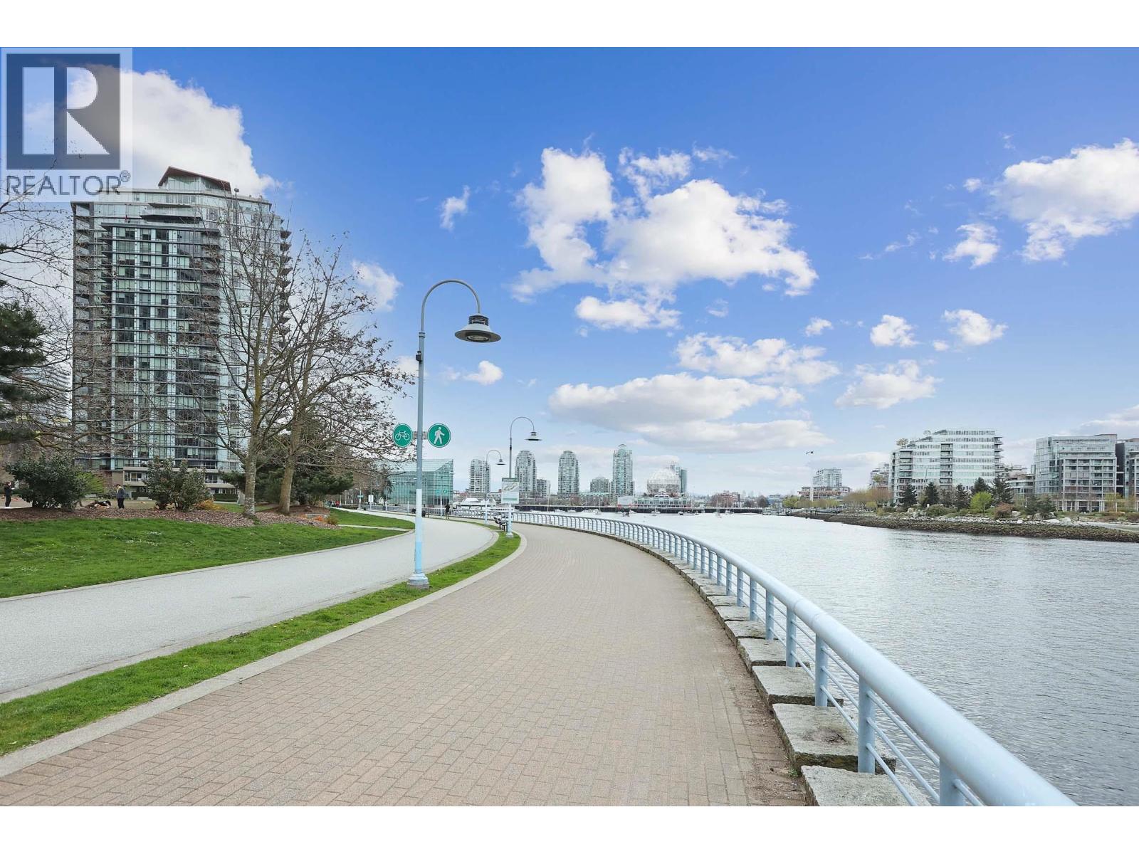 Photo 8 of 2820 89 Nelson Street, Vancouver BC