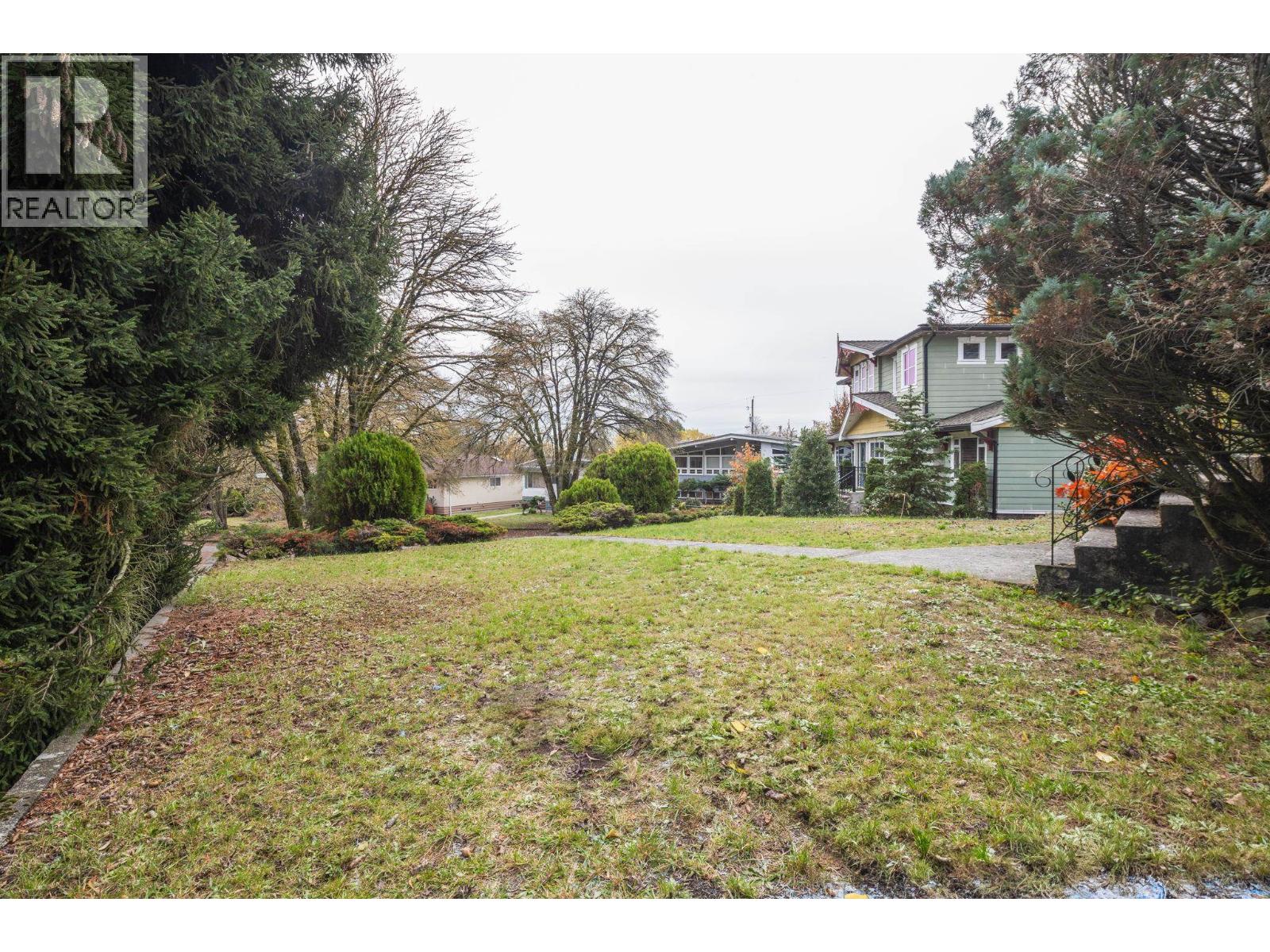 Photo 3 of 2689 Brightwood Place, Vancouver BC