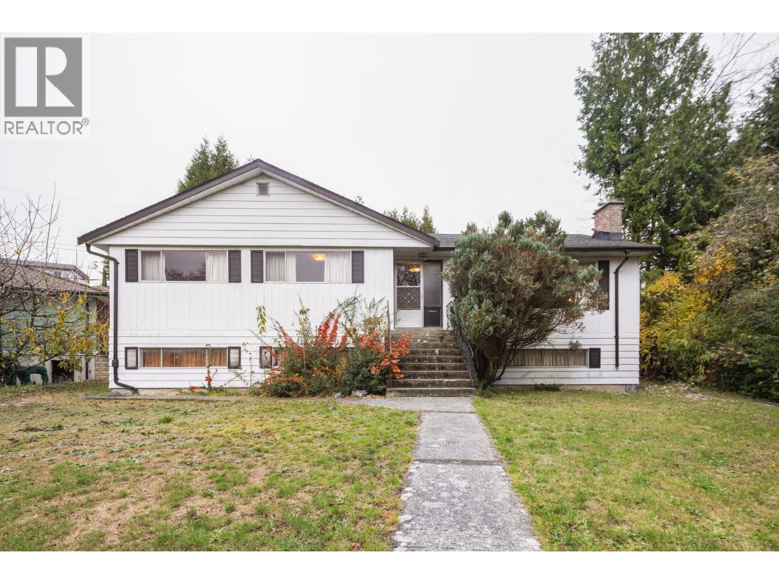 Photo 8 of 2689 Brightwood Place, Vancouver BC