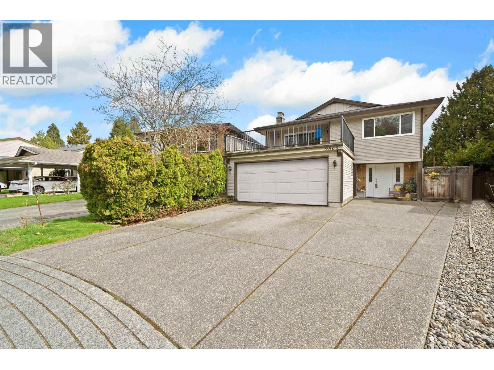 Photo 13 of 9560 Parksville Drive, Richmond BC
