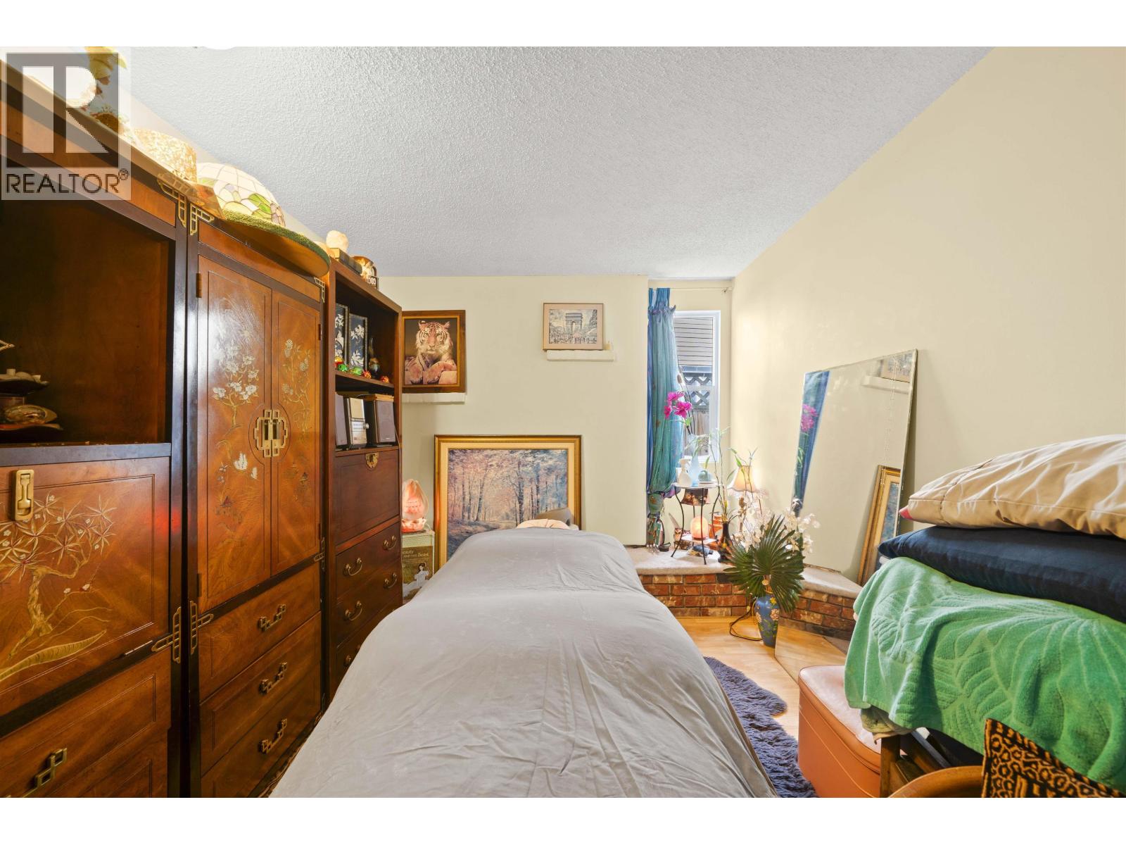 Photo 10 of 9560 Parksville Drive, Richmond BC