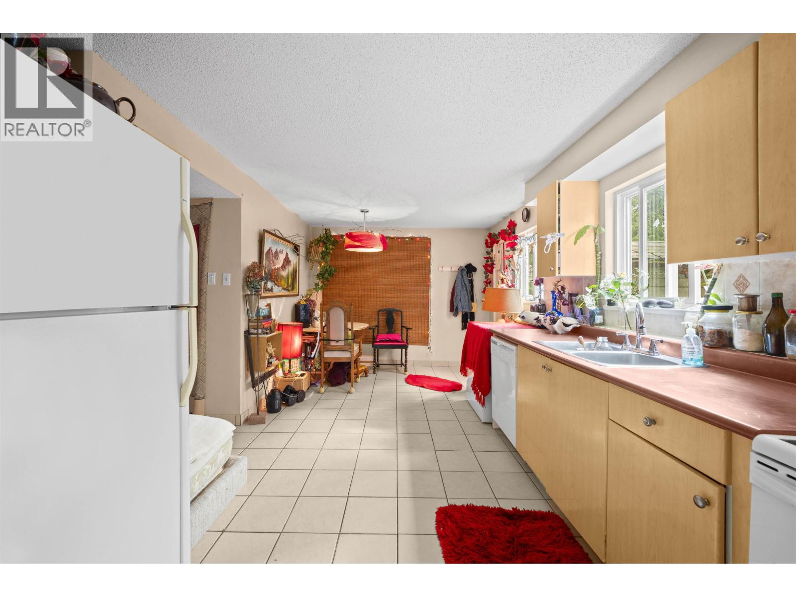 Photo 8 of 9560 Parksville Drive, Richmond BC