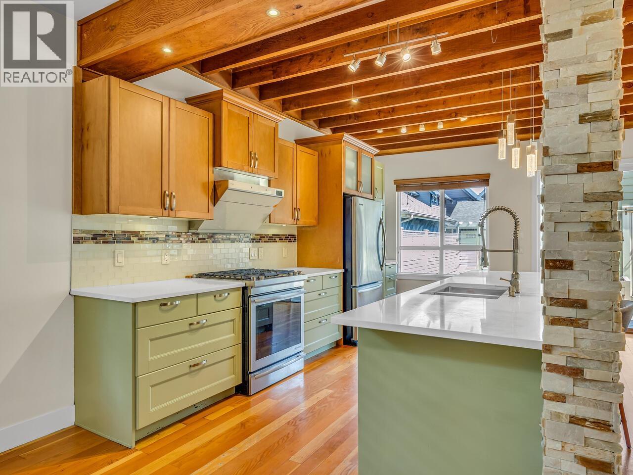 Photo 13 of 241 Furness Street, New Westminster BC