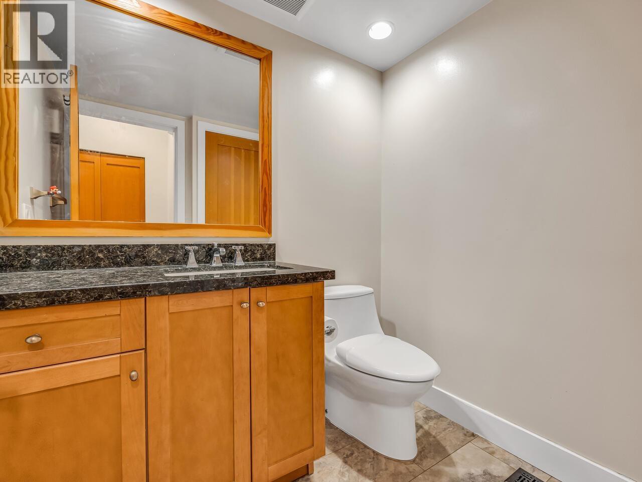 Photo 24 of 241 Furness Street, New Westminster BC