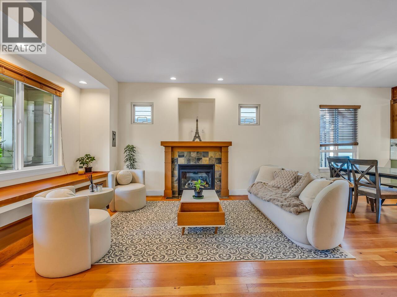 Photo 6 of 241 Furness Street, New Westminster BC