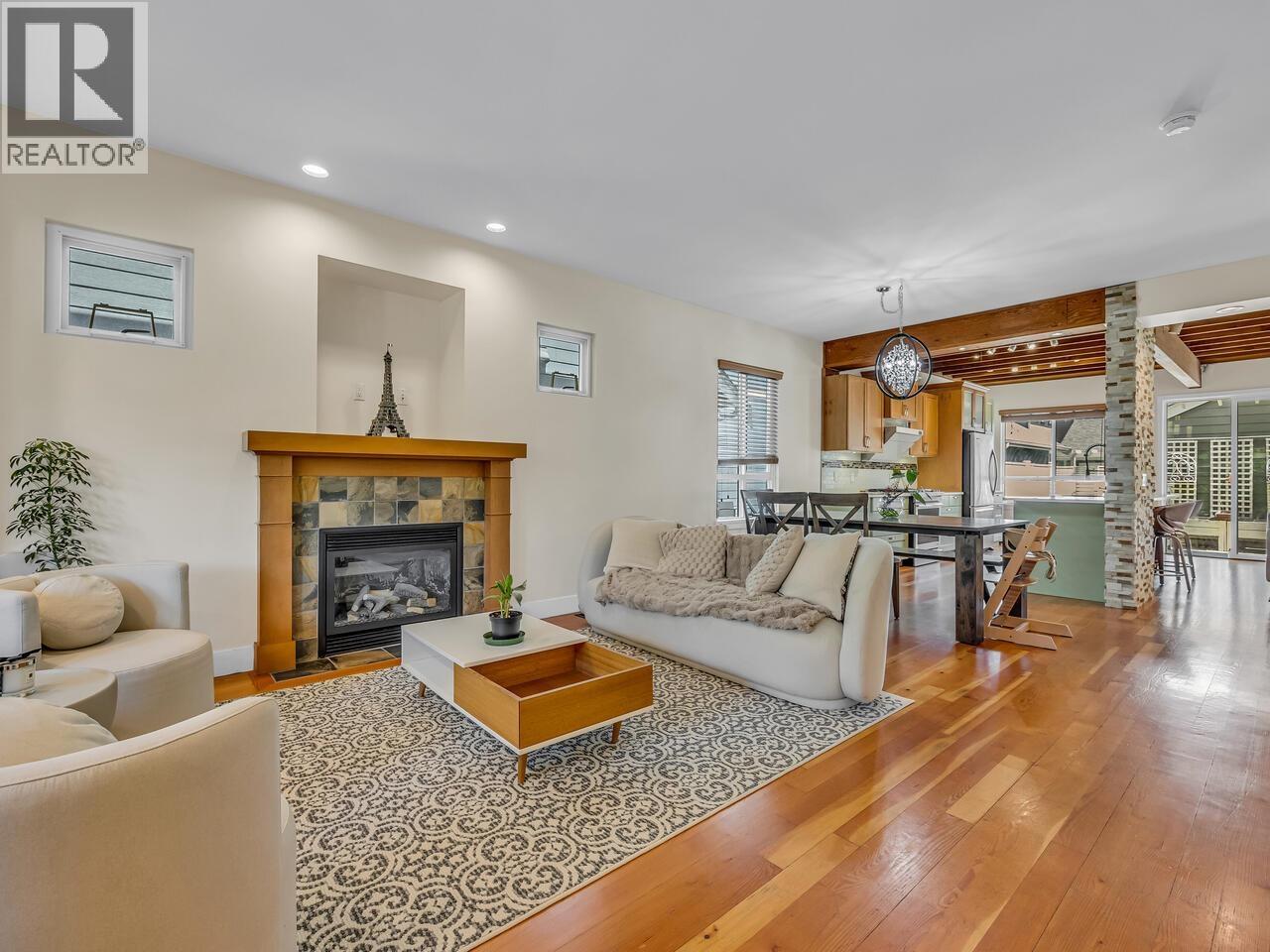 Photo 7 of 241 Furness Street, New Westminster BC