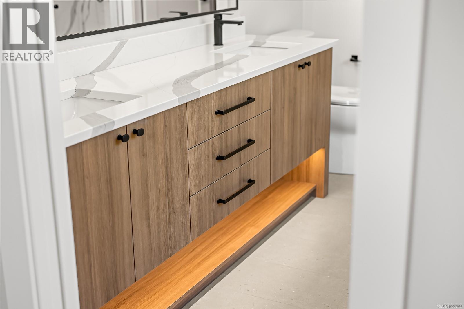 3280 Marygrove Pl, Courtenay