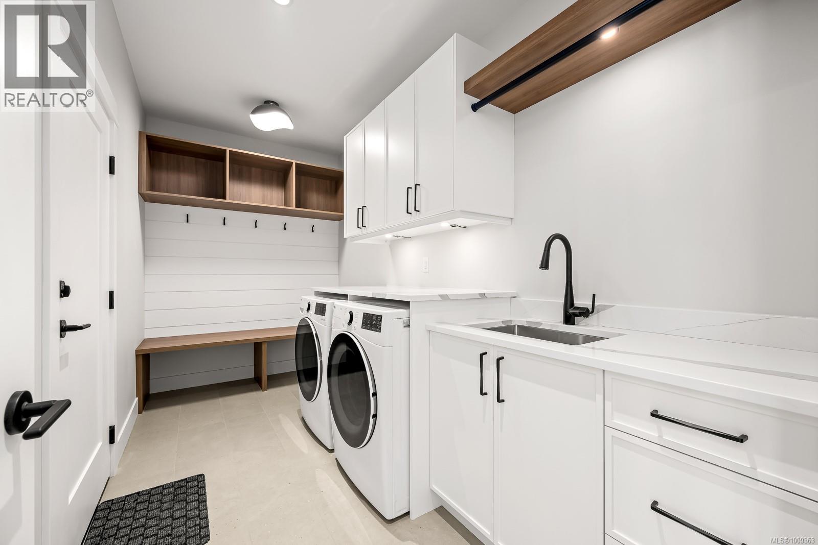 3280 Marygrove Pl, Courtenay