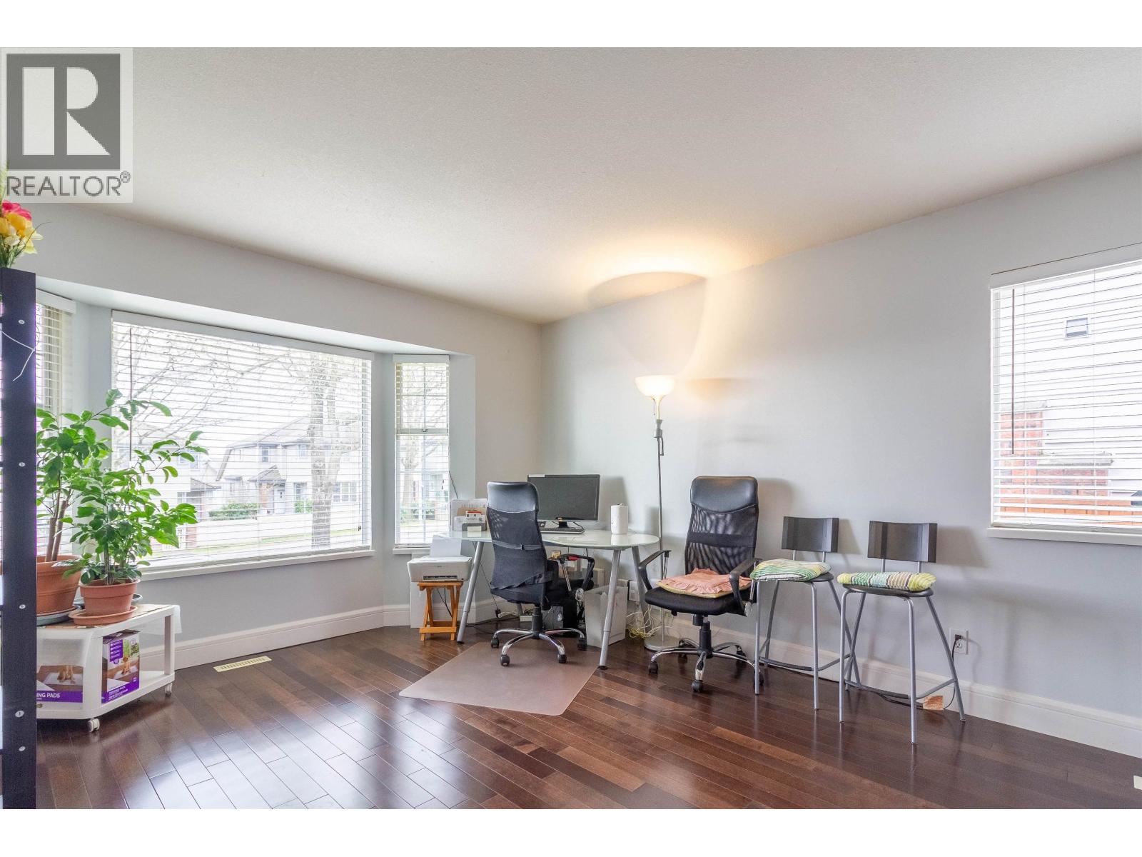 Photo 4 of 921 Citadel Drive, Port Coquitlam BC
