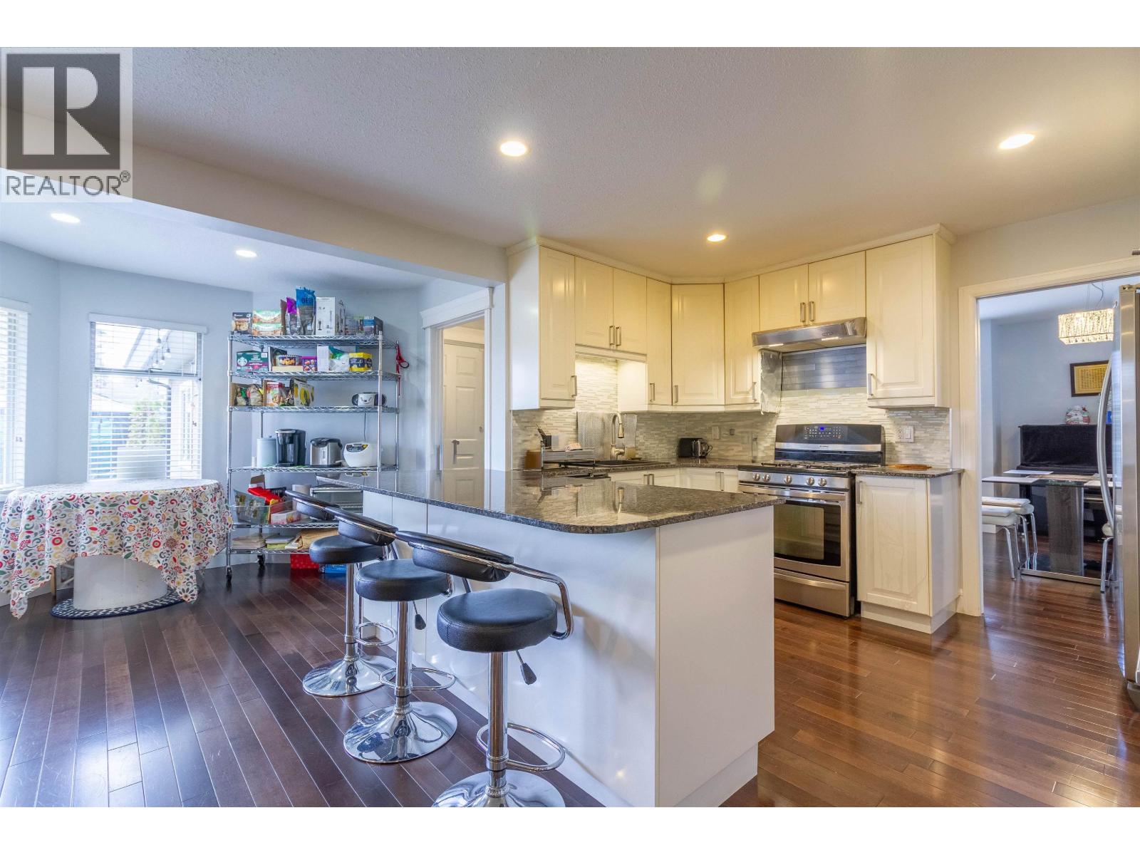 Photo 10 of 921 Citadel Drive, Port Coquitlam BC