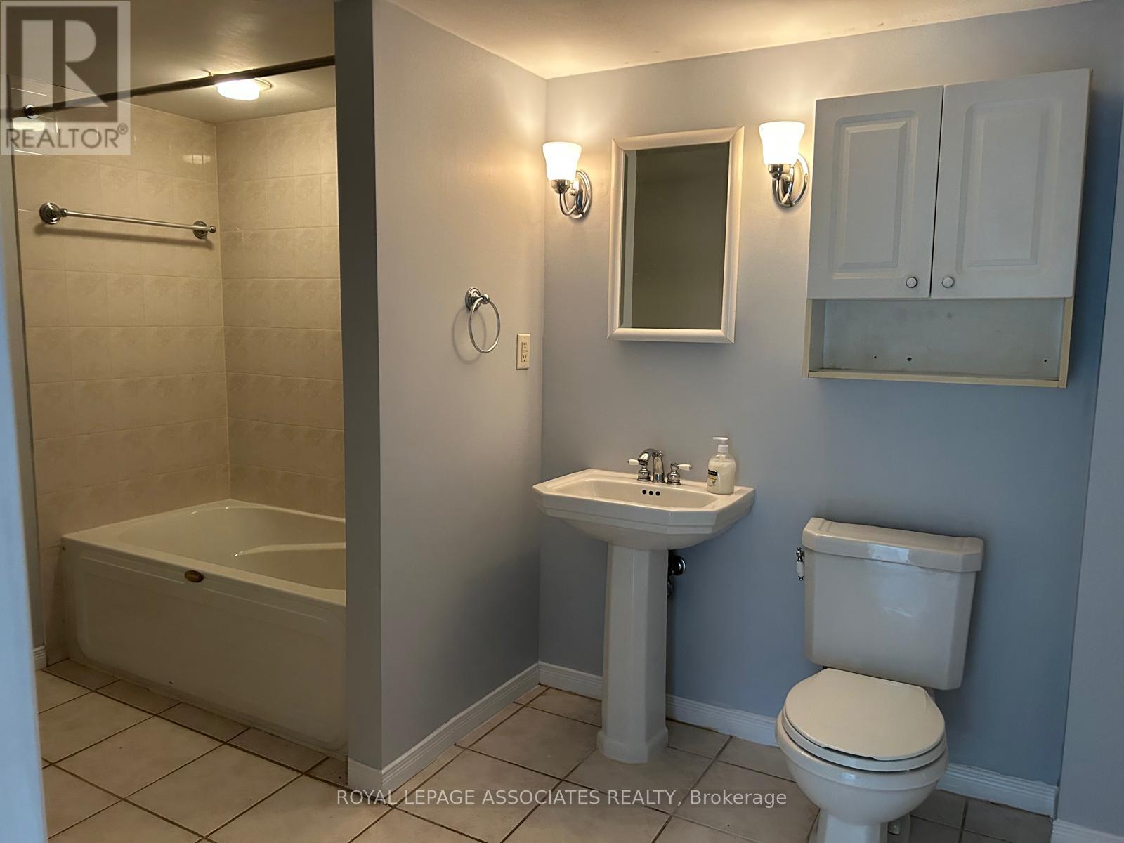 Photo 7 of Lower 98 Wigmore Drive, Toronto ON