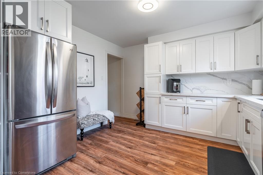 Photo 9 of 522 Roseheath Drive, Milton ON