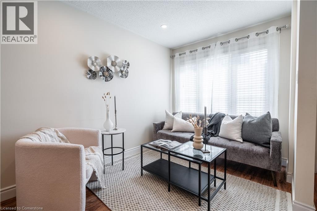 Photo 20 of 522 Roseheath Drive, Milton ON