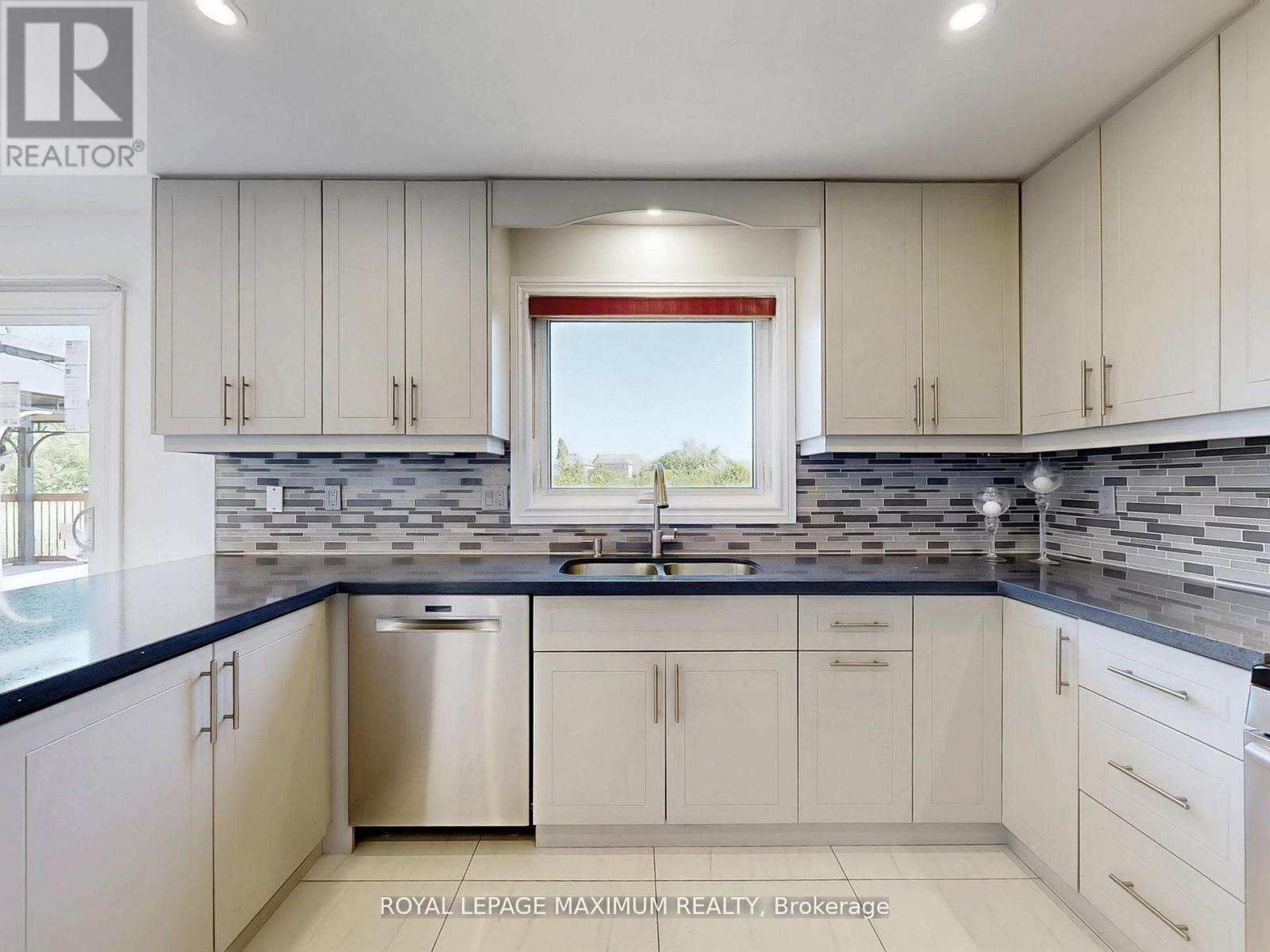 Photo 22 of 22 A Waltham Crescent, Richmond Hill ON