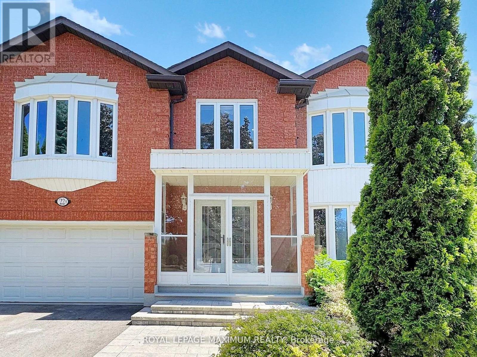 Photo 9 of 22 A Waltham Crescent, Richmond Hill ON