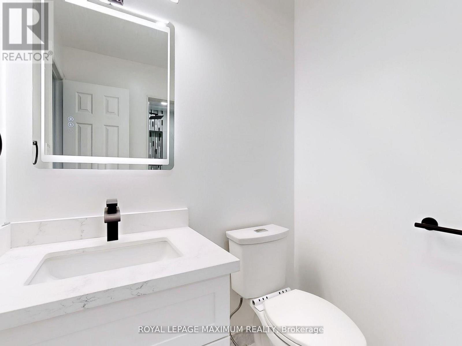 Photo 49 of 22 A Waltham Crescent, Richmond Hill ON