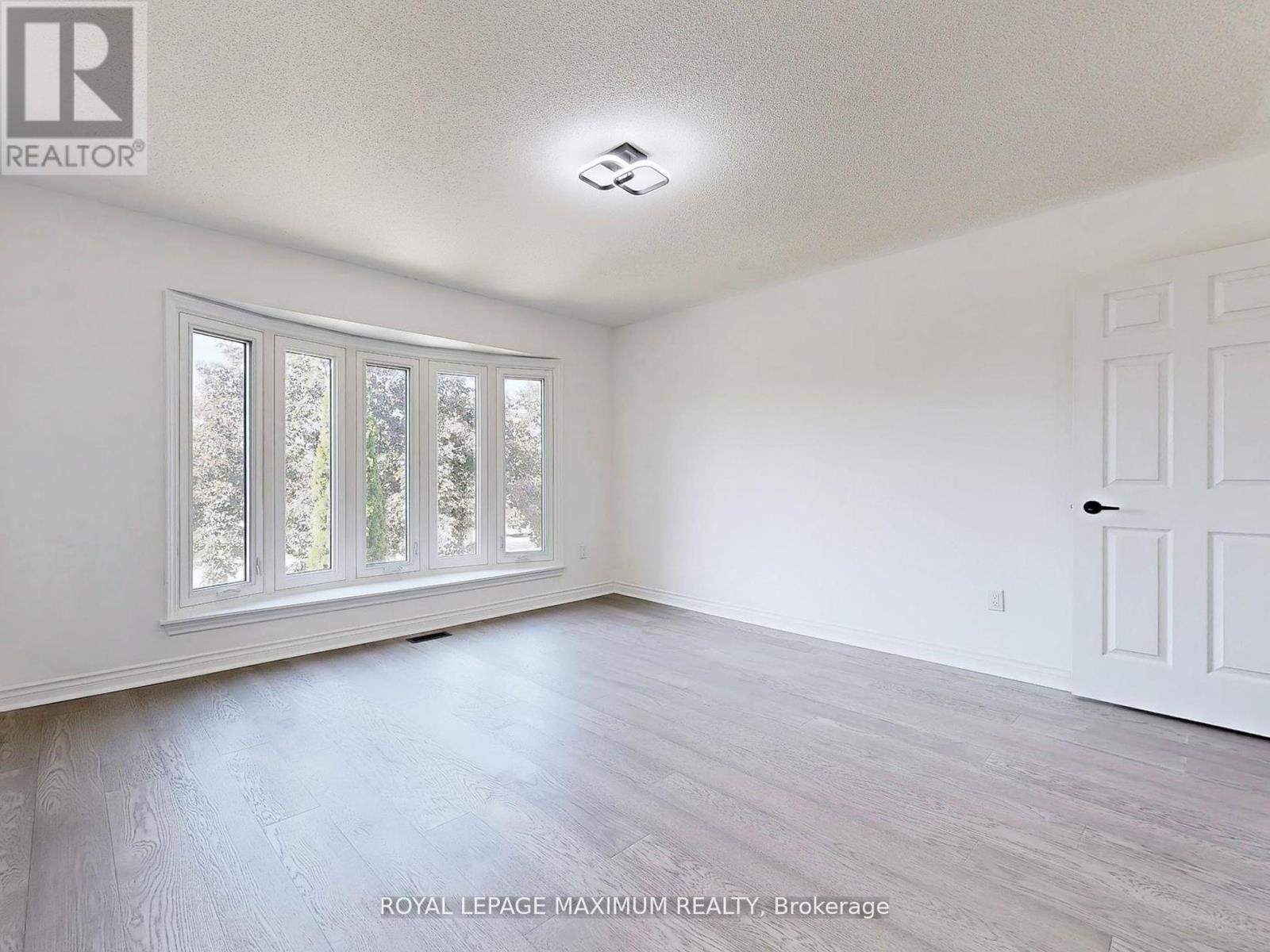 Photo 17 of 22 A Waltham Crescent, Richmond Hill ON