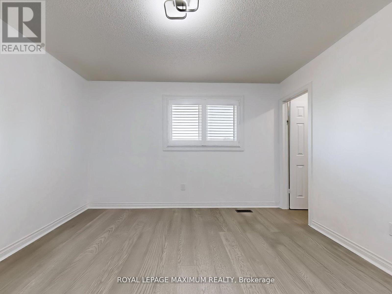 Photo 24 of 22 A Waltham Crescent, Richmond Hill ON