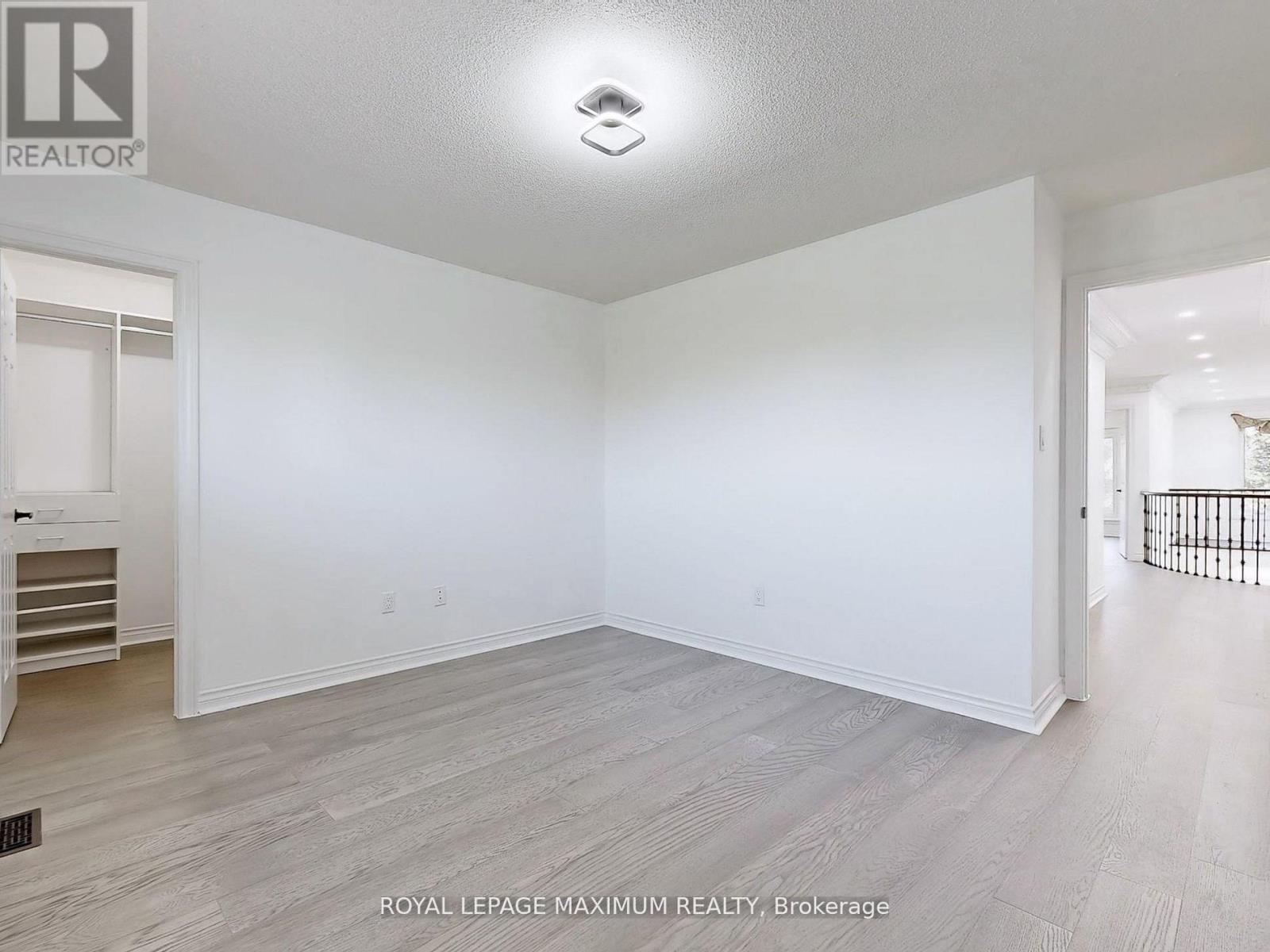 Photo 3 of 22 A Waltham Crescent, Richmond Hill ON