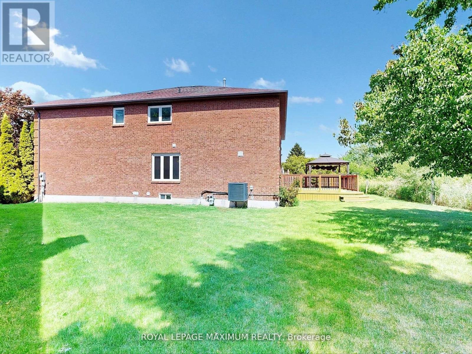 Photo 42 of 22 A Waltham Crescent, Richmond Hill ON