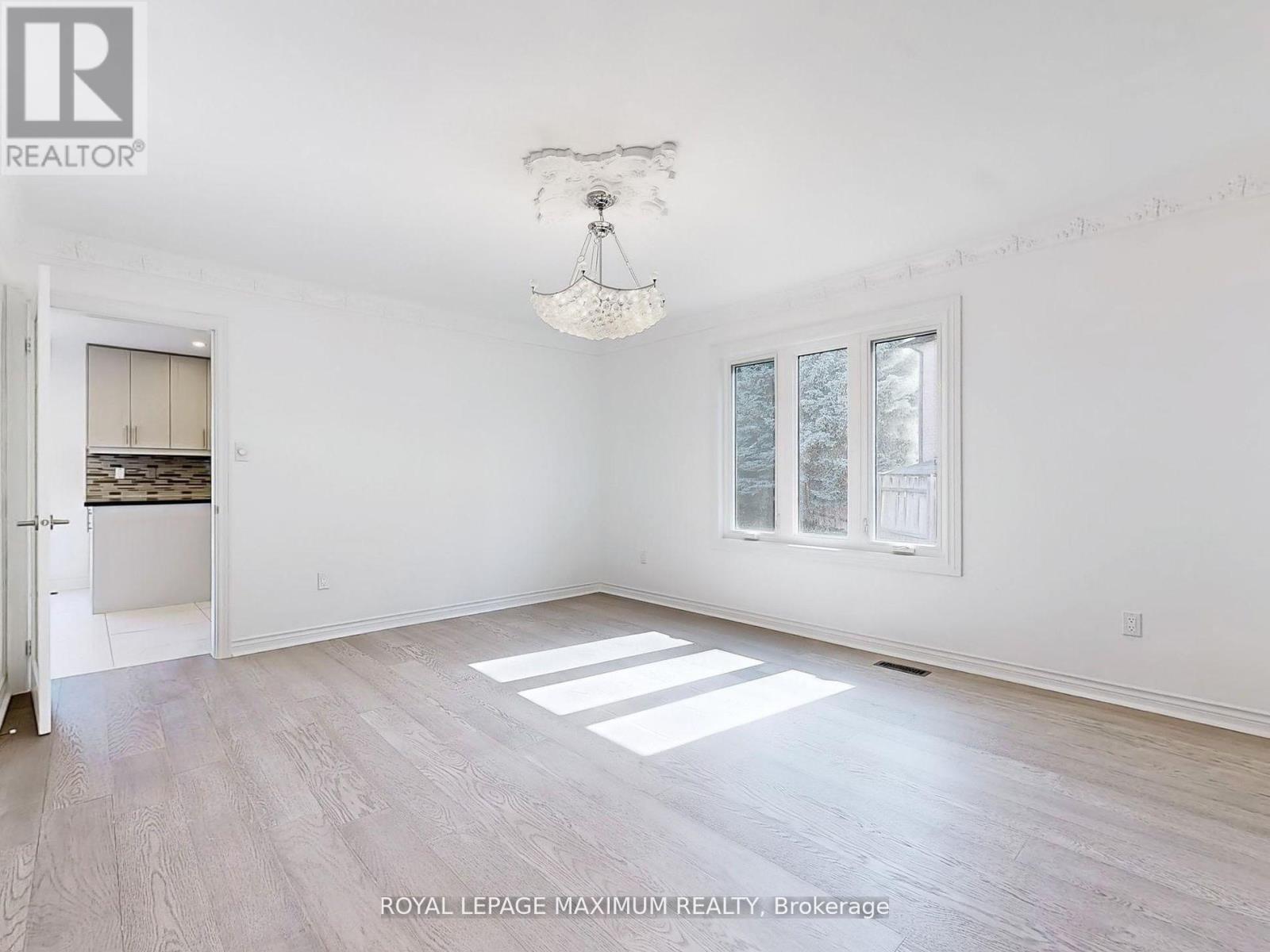 Photo 20 of 22 A Waltham Crescent, Richmond Hill ON