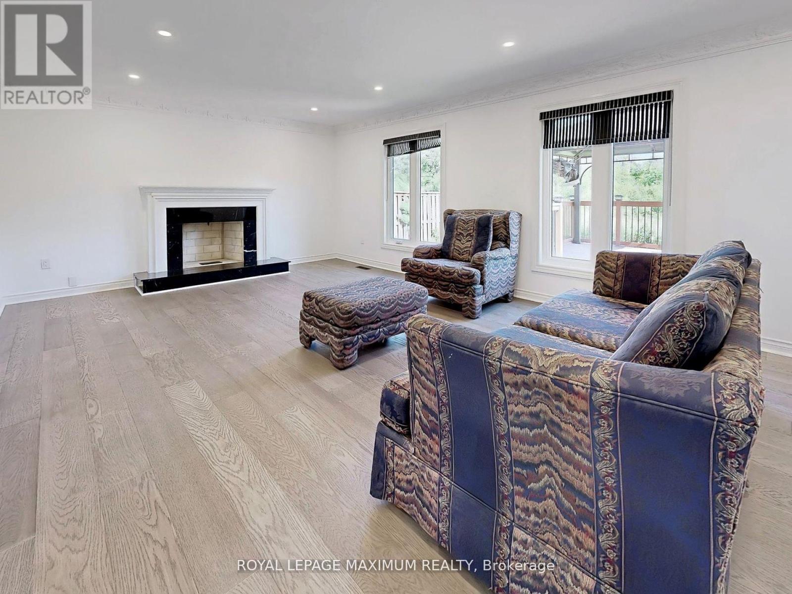 Photo 21 of 22 A Waltham Crescent, Richmond Hill ON