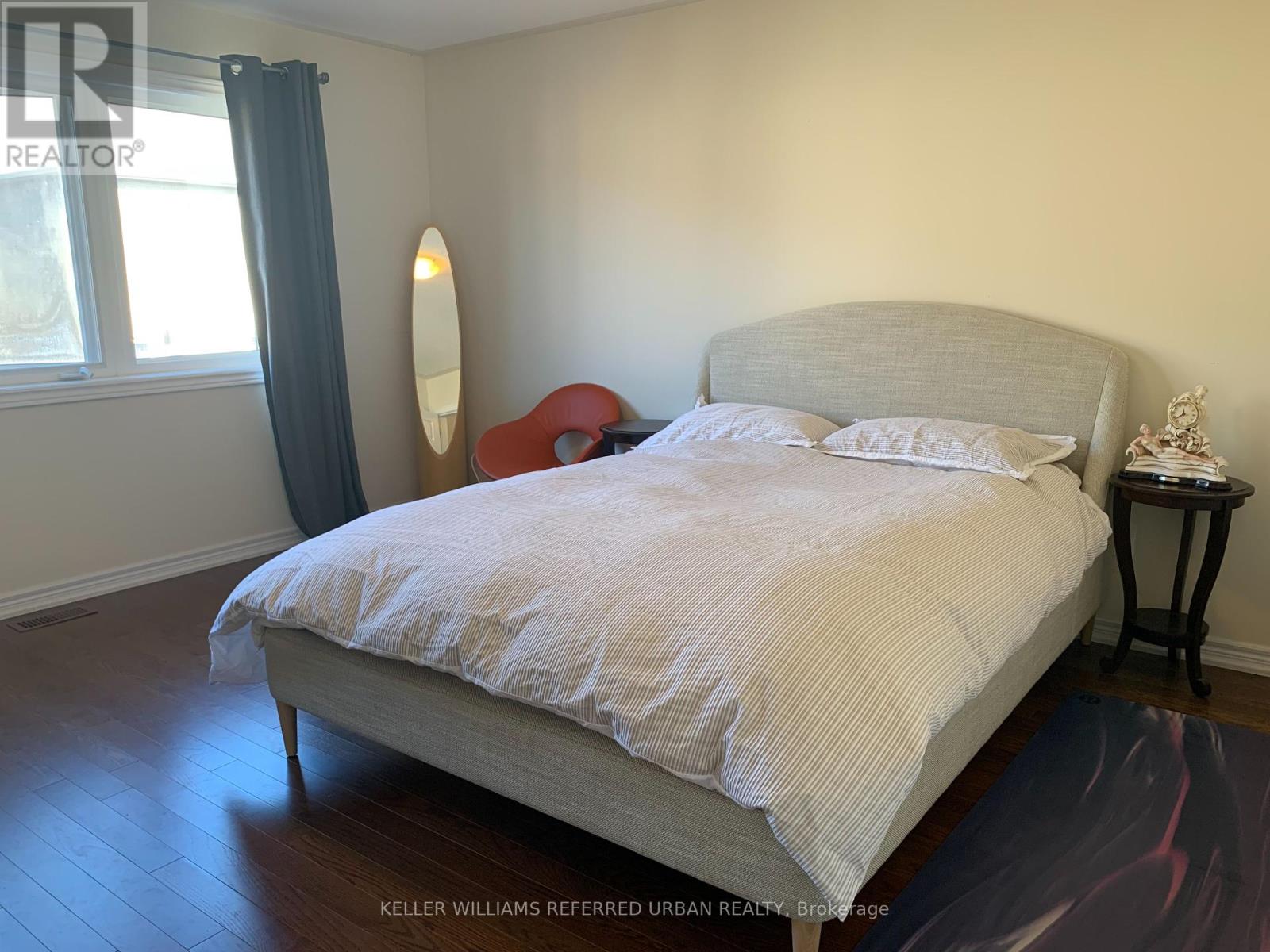 Photo 10 of 22 Pisanelli Avenue, Markham ON