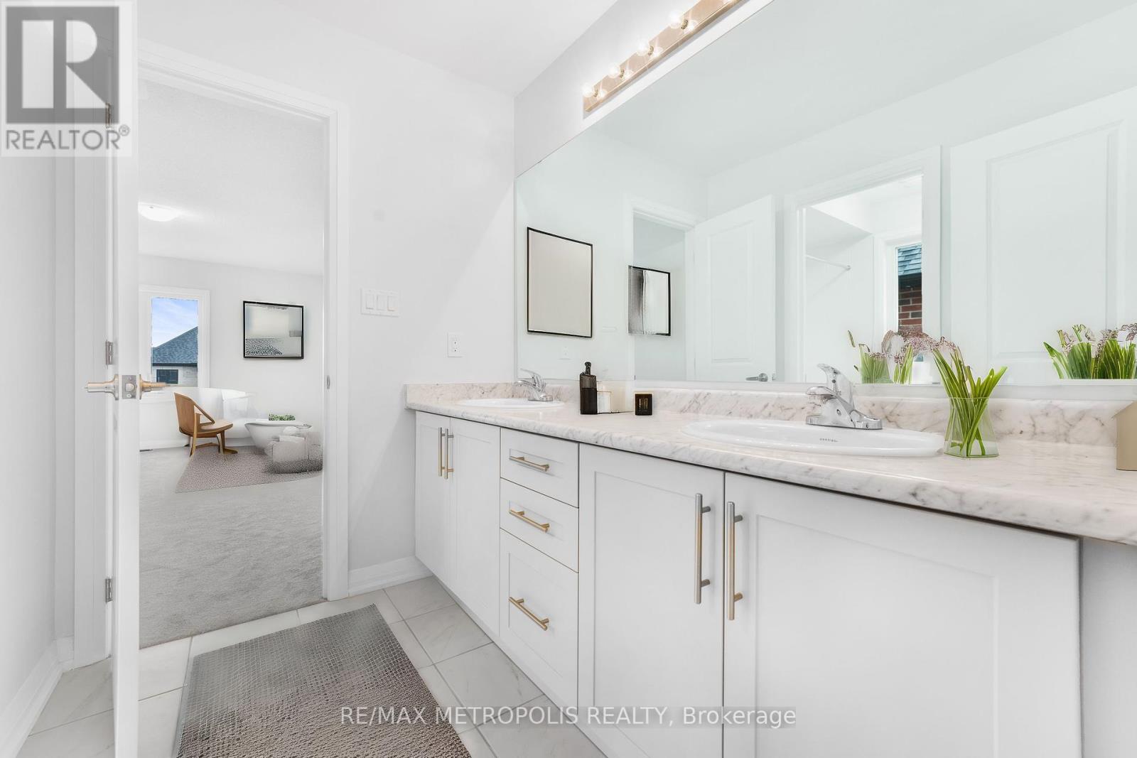 Photo 11 of 1372 Harrington Street, Innisfil ON