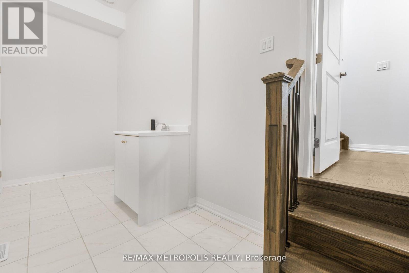 Photo 17 of 1372 Harrington Street, Innisfil ON