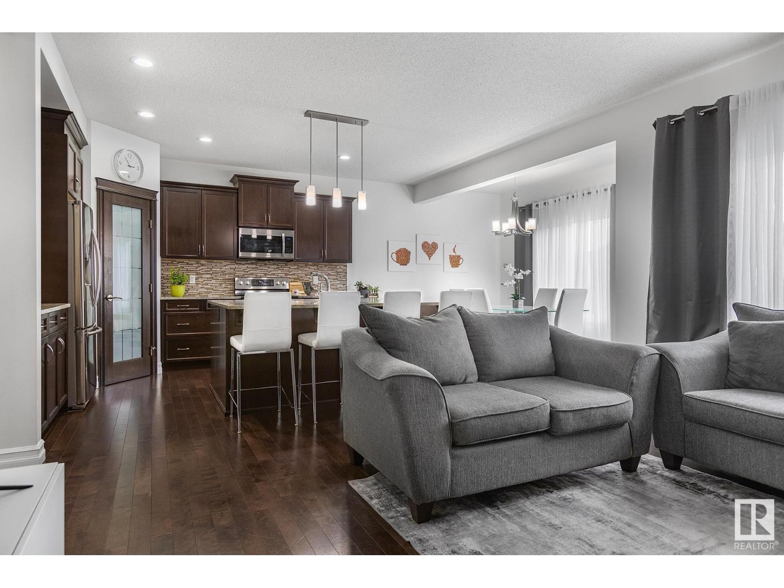 Photo 4 of 16415 138 St Nw, Edmonton AB