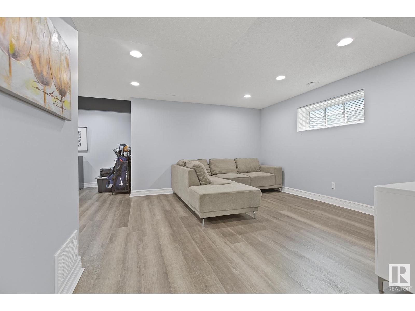 Photo 34 of 16415 138 St Nw, Edmonton AB