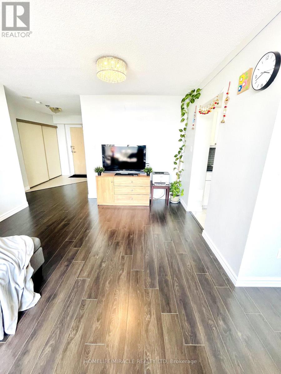 Photo 17 of 1813 5 Greystone Walk Drive, Toronto ON