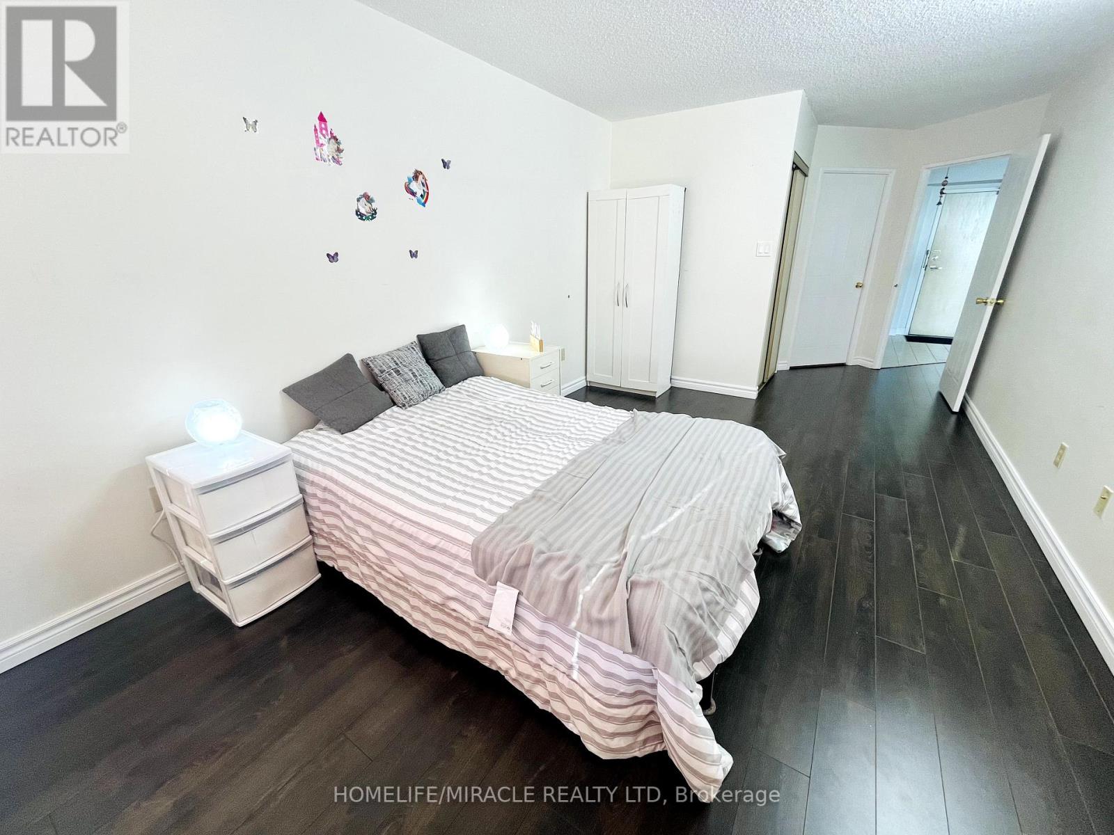 Photo 43 of 1813 5 Greystone Walk Drive, Toronto ON