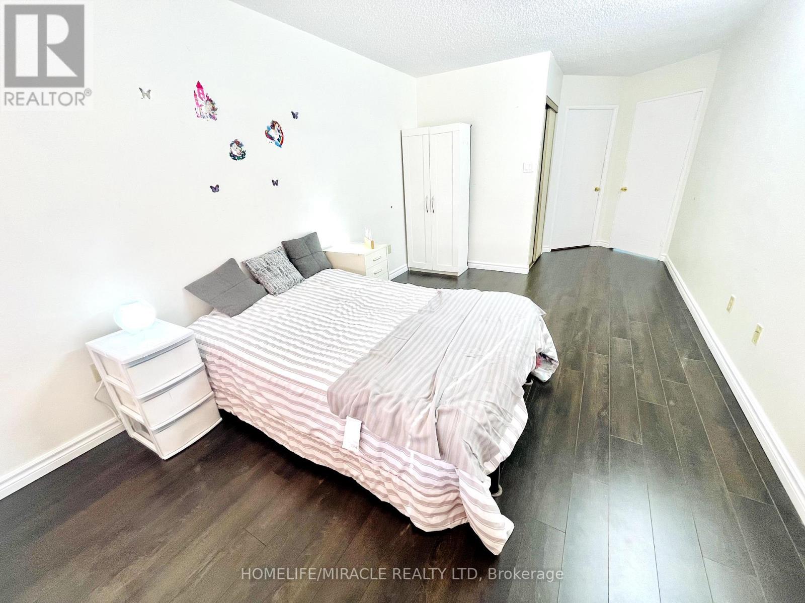 Photo 16 of 1813 5 Greystone Walk Drive, Toronto ON