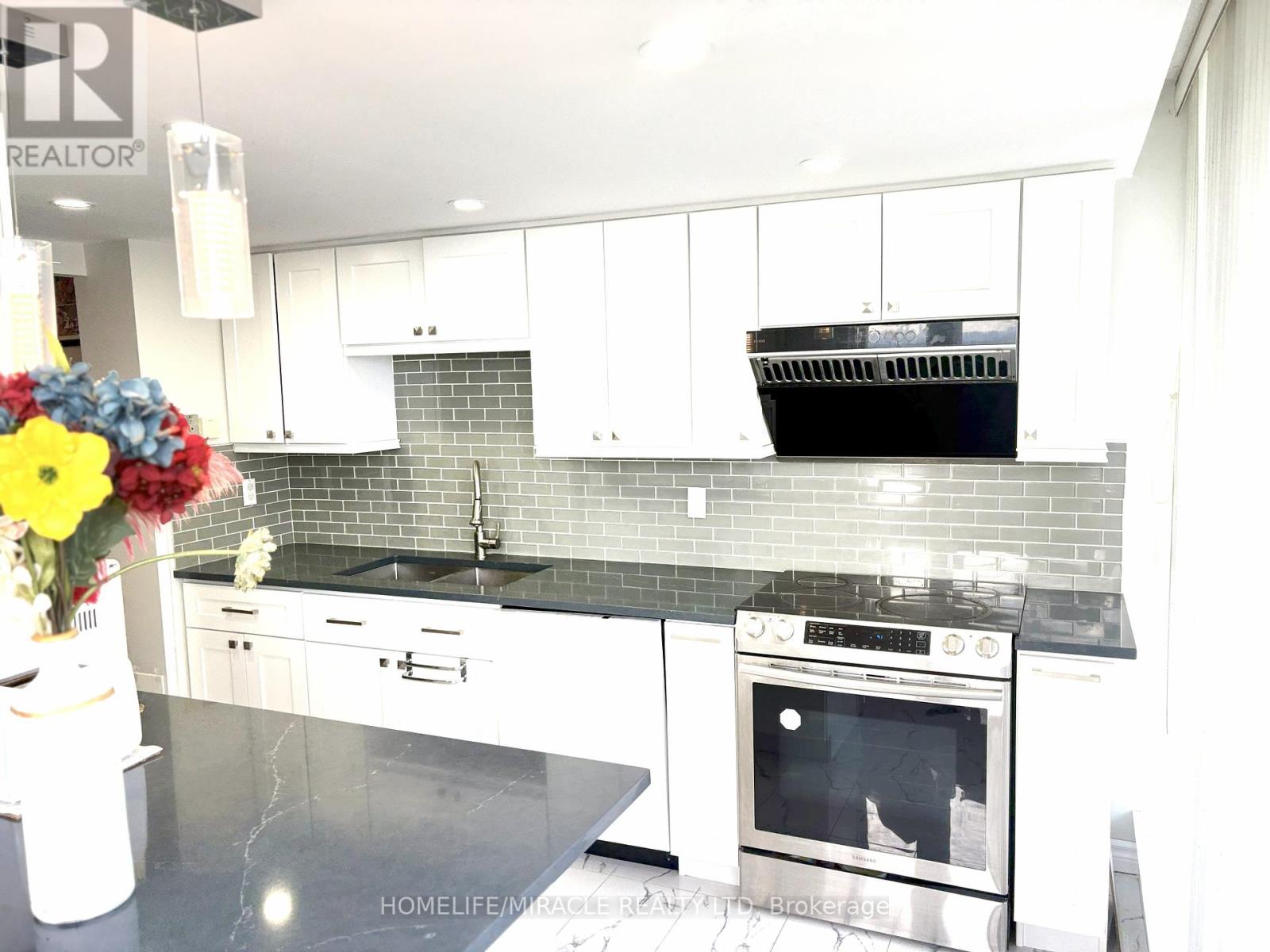 Photo 19 of 1813 5 Greystone Walk Drive, Toronto ON