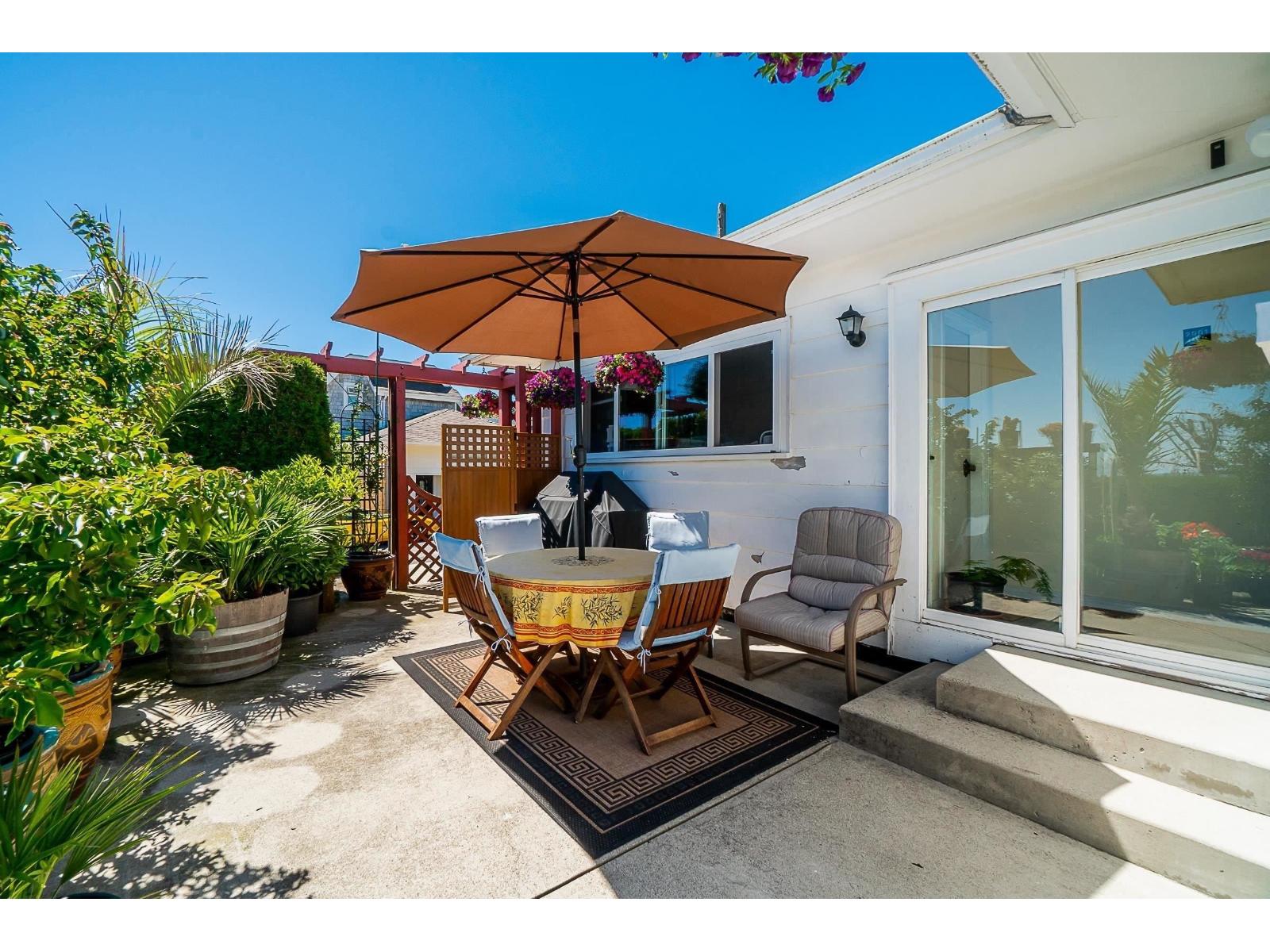 Photo 10 of 1085 Balsam Street, White Rock BC