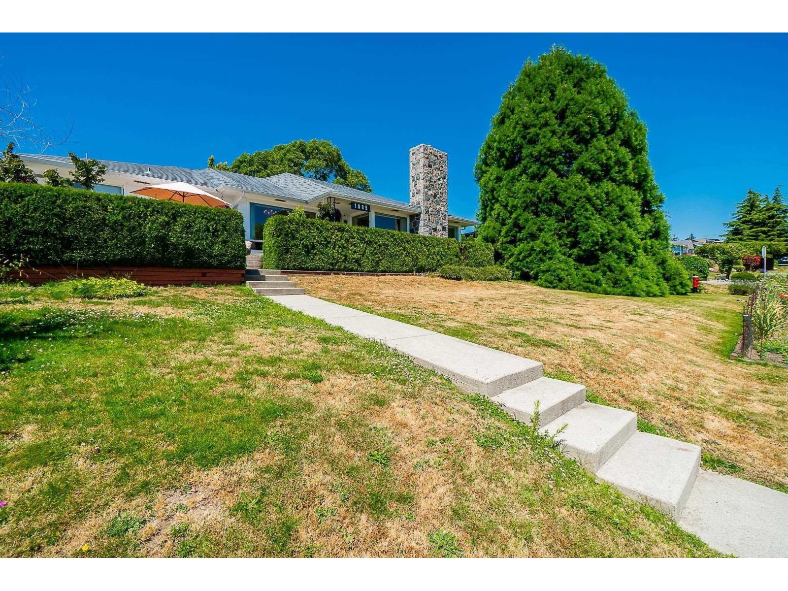 Photo 8 of 1085 Balsam Street, White Rock BC