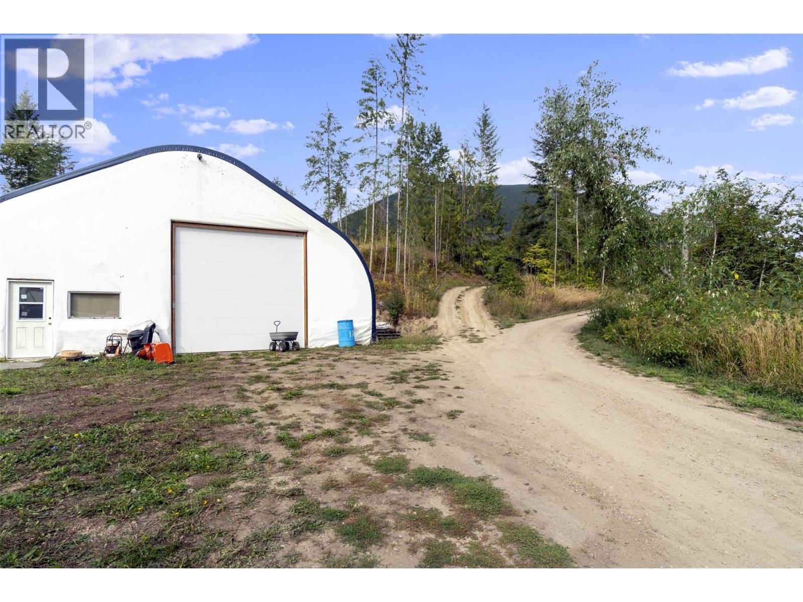 Photo 53 of 4451 42 Street Nw, Salmon Arm BC