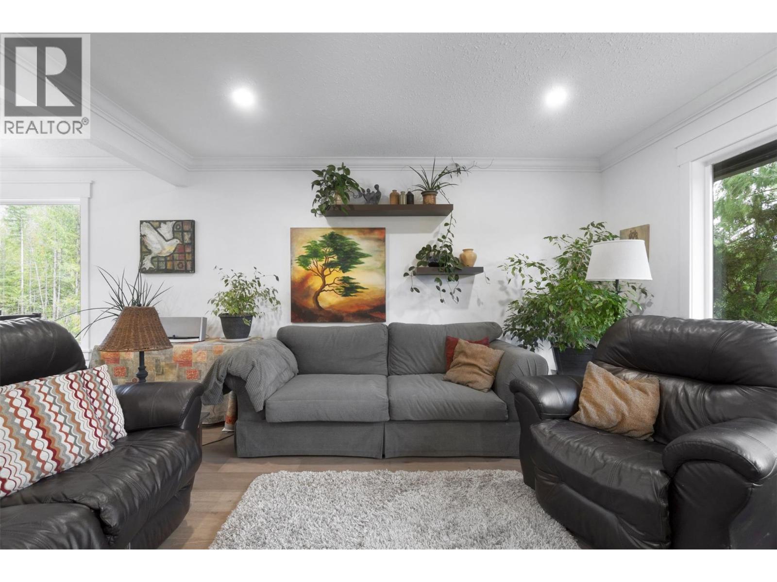 Photo 11 of 4451 42 Street Nw, Salmon Arm BC