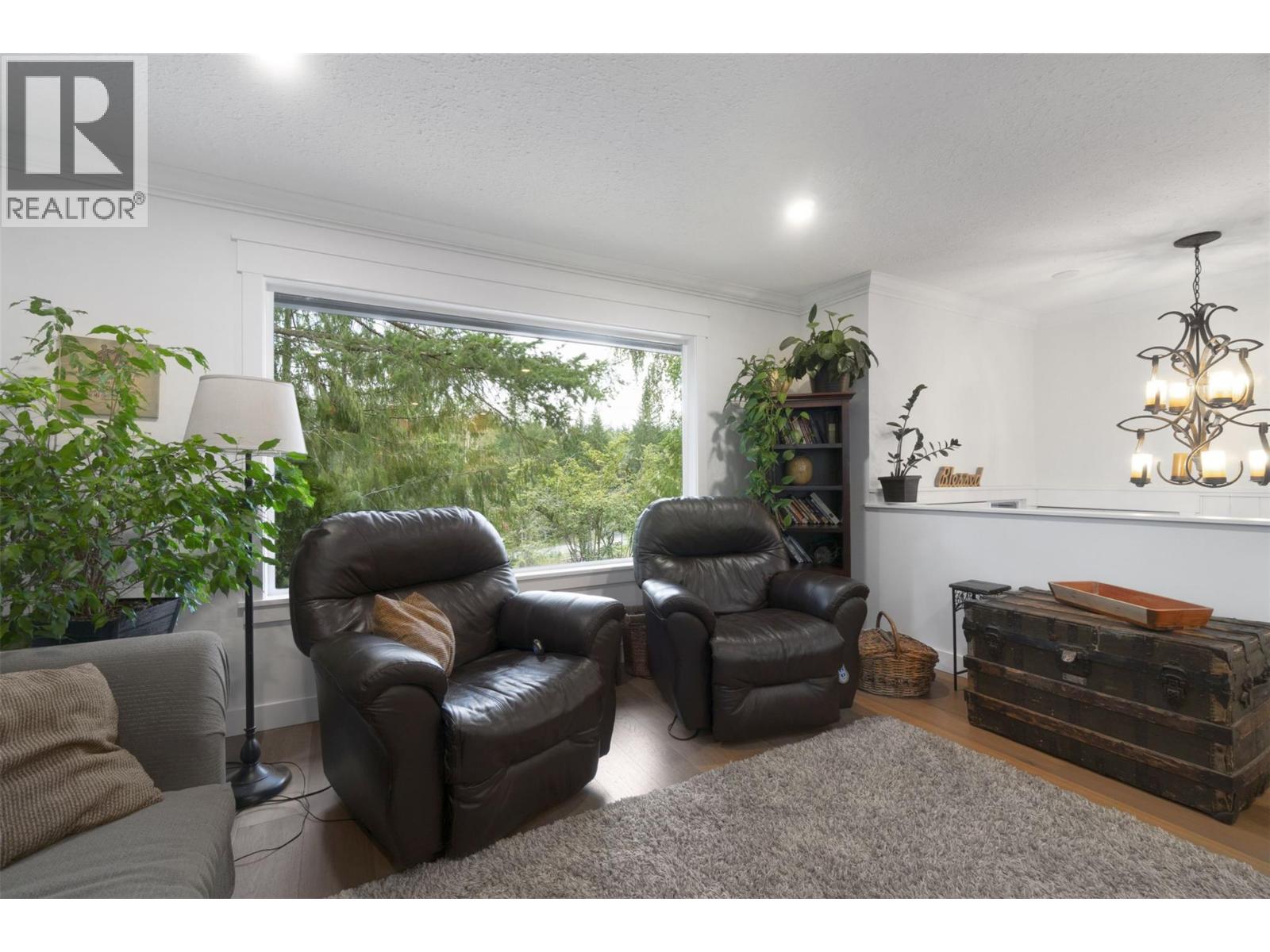 Photo 12 of 4451 42 Street Nw, Salmon Arm BC