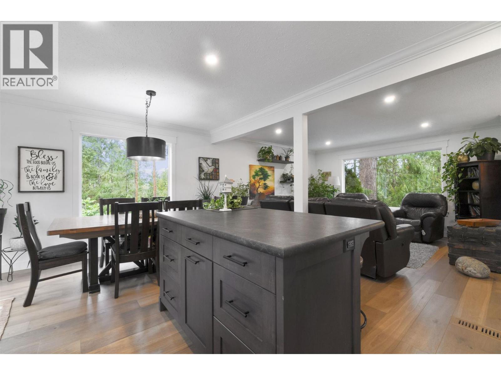 Photo 21 of 4451 42 Street Nw, Salmon Arm BC
