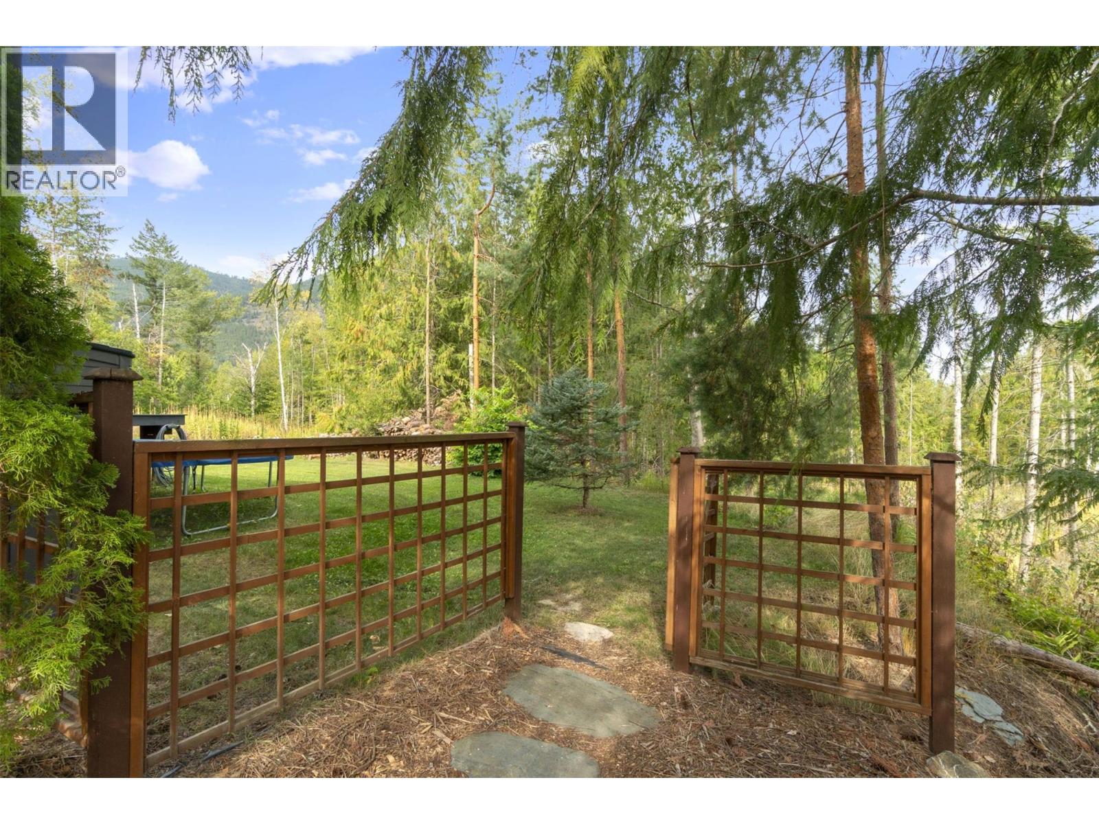 Photo 60 of 4451 42 Street Nw, Salmon Arm BC