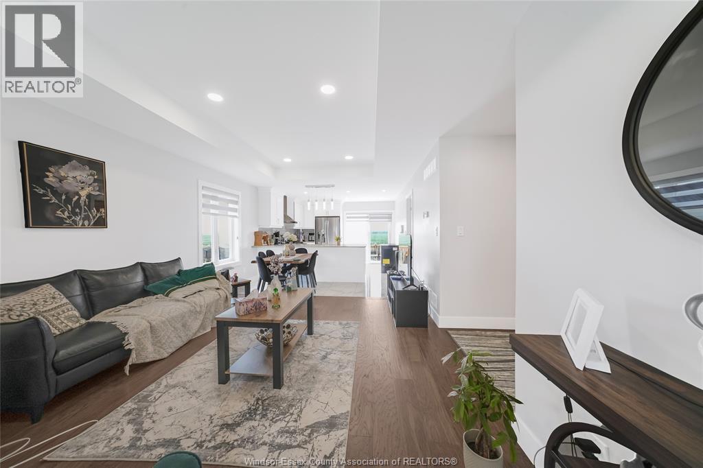Photo 23 of 794 Keil Drive, Chatham ON