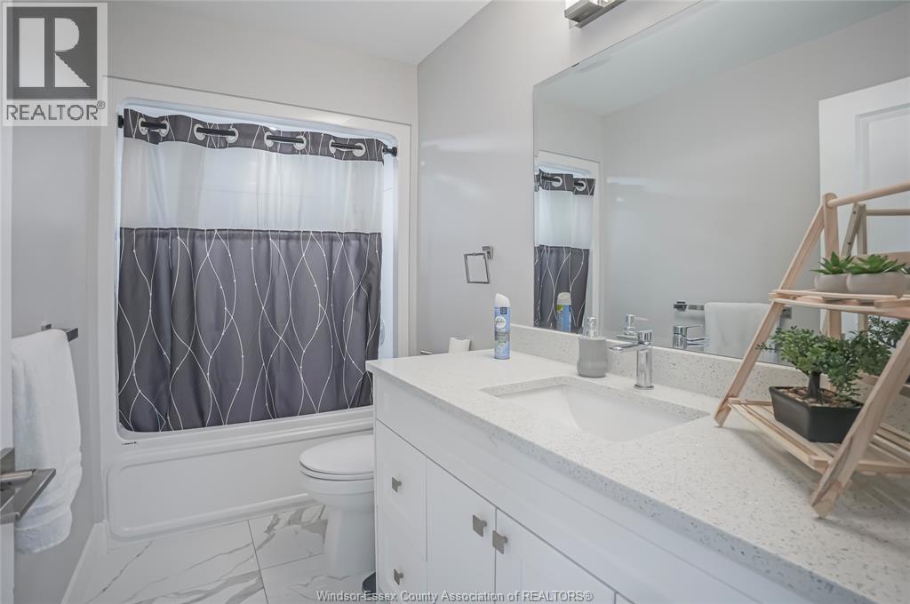 Photo 26 of 794 Keil Drive, Chatham ON